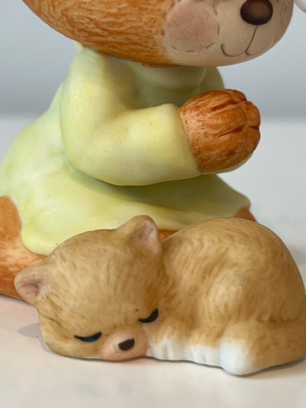 Enesco Ceramic sleepytime Bear w/ kitten. 1985 - Picture 3 of 7